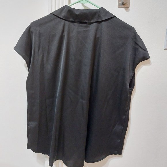 Worthington Womens Satin Black Short Sleeve Regular Fit Button-Down Shirt MEDIUM - Picture 8 of 9